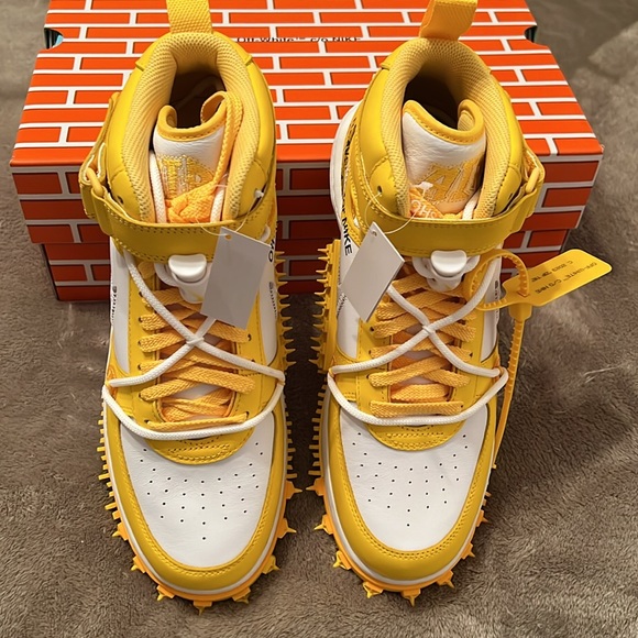 New mens size 10.5 NIKE OFF WHITE AIR FORCE 1 Limited Production. - Picture 2 of 13